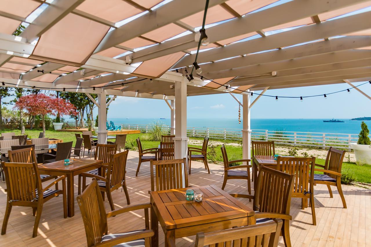 St Anastasia Hotel Burgas Bagian luar foto